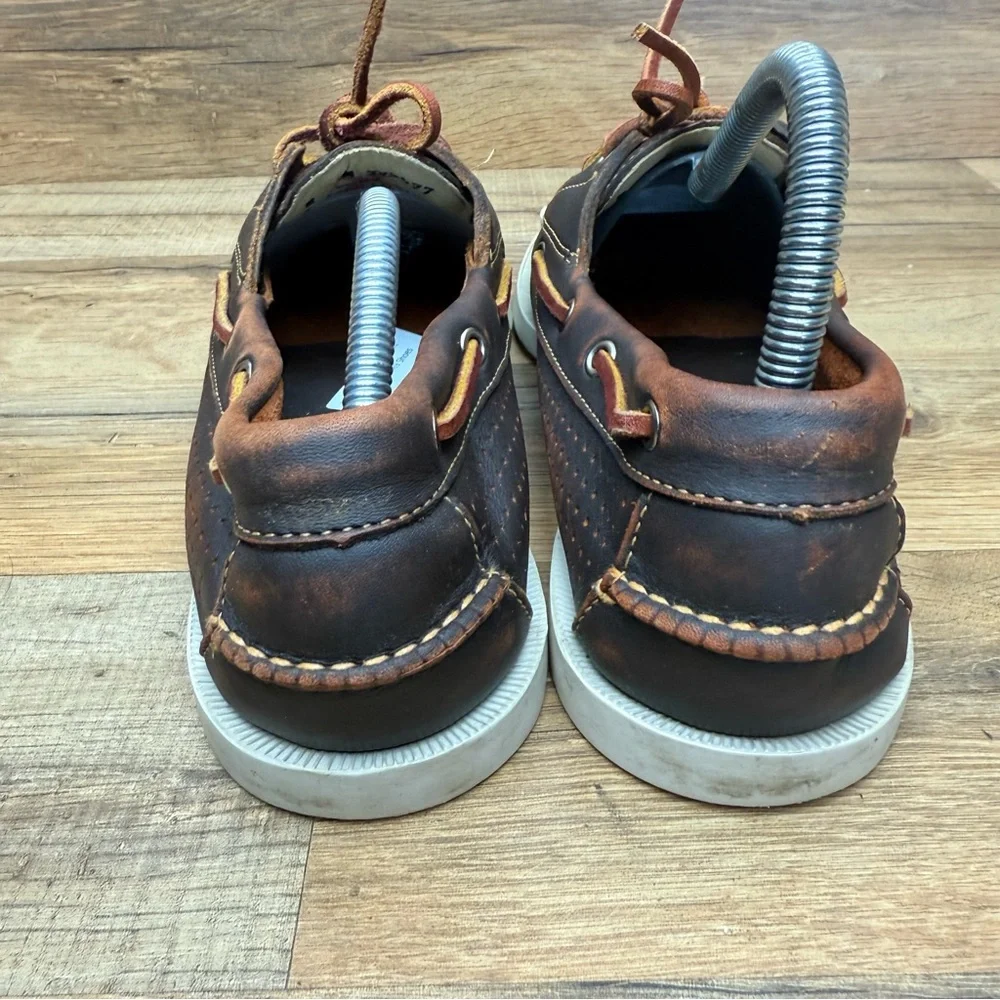 LL bean women size 8 Brown Leather Boat Shoes